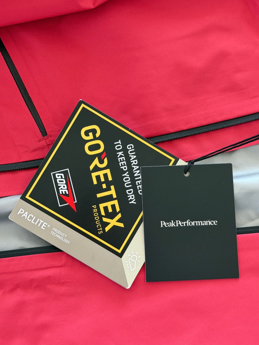Peak Performance Commuter Gore-Tex Paclite Shell Jacket - Picture 9 of 9